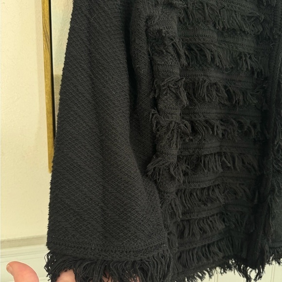 T TAHARI Black Fringe Front Cardigan Open Front Sweater Size Large - Picture 7 of 7